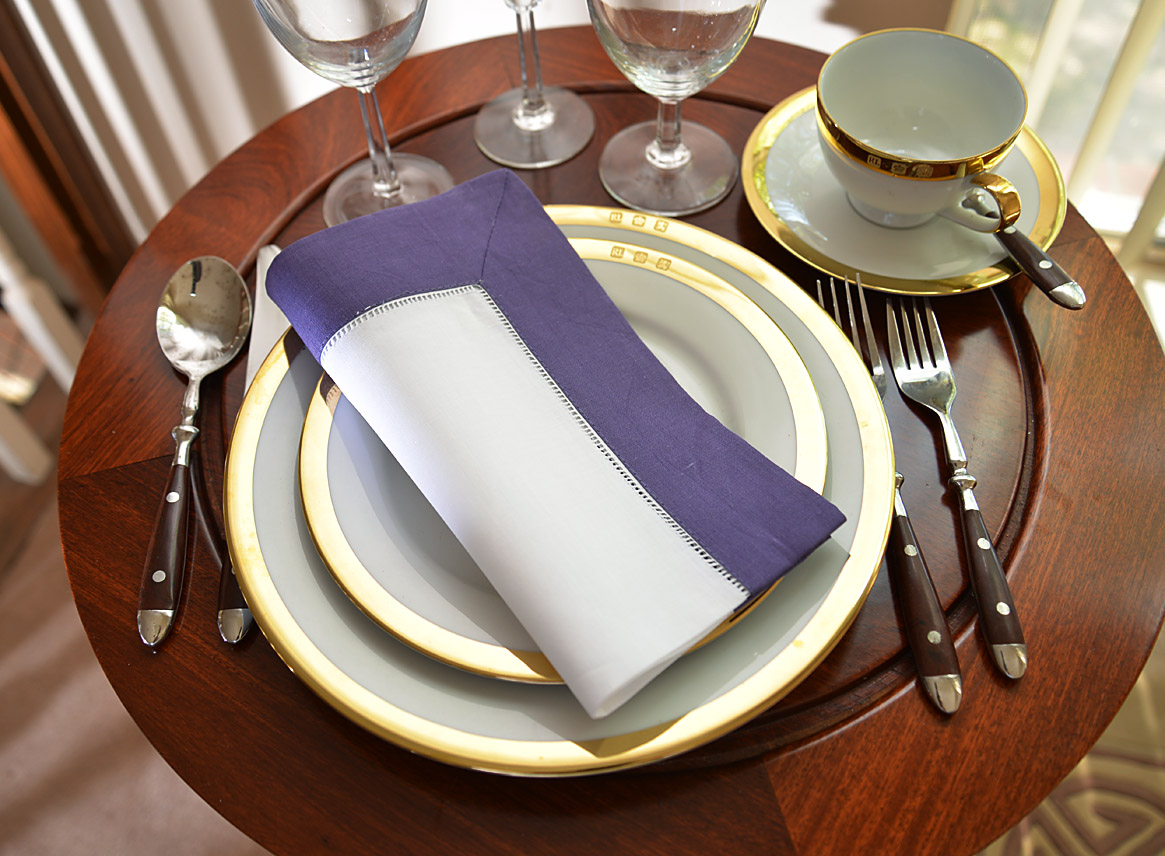 Purple color border hemstitch napkin